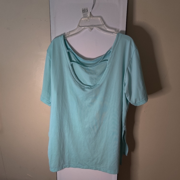 Shirt - Picture 2 of 4